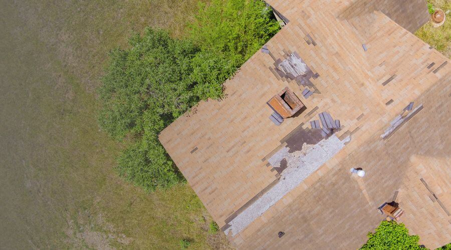 Why choose water damage restoration service for commercial flood cleanup in Durham